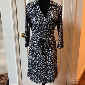 ❗️SALE❗️Nine West Long Sleeve Wrap Dress